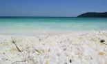 (P) Marble Beach, o plajă desprinsă din basme