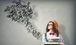 O adolescentă de 16 ani a publicat două romane