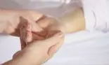 Durerea de mână poate ascunde o boală la care nu te-ai fi gândit