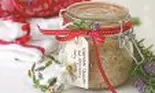 Dăruieşte de Crăciun un kit de relaxare cu scrub pentru corp şi pernă parfumată