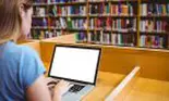 Folosirea internetului în timpul orelor scade performanțele școlare