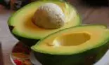 Cum faci un avocado crud să se coacă mai repede