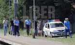 Prima imagine cu femeia care s-a aruncat în faţa trenului cu cele trei fiice! Înainte să moară, mama ei a observat că era abătută