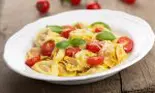 Tortellini cu brânză și roșii cherry, în sos alb! Un preparat delicios, perfect pentru masa de prânz