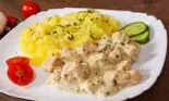Piept de pui cu sos gorgonzola. Un preparat original și delicios