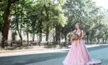 Îți dorești o rochie de mireasă în nuanțe tari? Uite ce semnificație se ascunde în spatele fiecărei culori