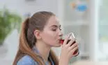 Bea acest suc cu o oră înainte de a te culca și vei rezolva definitiv problema insomniei