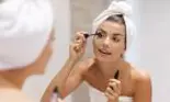Cum să aplici mascara pentru a avea gene lungi și dese? Trucul care te ajută să ai o privire pătrunzătoare