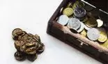 Pune o moneda de 50 de bani în colțul camerei. Vei aduce bunăstare și mulți bani în casa ta