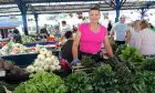 Își împarte timpul între catedră și legume. Lecția dată de o profesoară de biologie: „A munci nu e o rușine!'