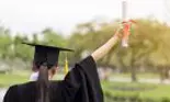 Noi reguli pentru studenții care fac facultatea la buget. Ce se va întâmpla imediat după ce își vor finaliza studiile?