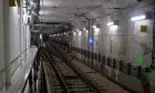 Cum procedezi dacă ai căzut între șinele de la metrou. Sfaturile care îți pot salva viața!