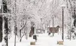 Informare meteorologică de vremea rea. Ninsori, lapoviță și vânt puternic în aproape toată țara
