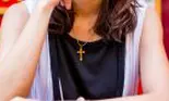 De ce este bine să purtăm o cruciuliță la gât? Multe persoane nu știu acest lucru important