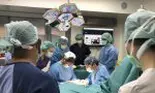 Pentru prima dată în România o echipă de medici a realizat o intervenție de înlocuire a unui os necrozat al mâinii cu o proteză de ultimă generație