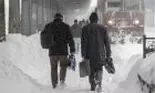 Mai multe trenuri au fost anulate, iar altele au întârzieri din cauza poleiului! Care este situația traficului rutier