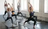 Cum să scapi de astenia de primăvară, oboseală și lipsa de energie? Exerciţiile simple de yoga sunt cea mai bună soluție