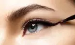 Cum să faci un eyeliner din trei ingrediente naturale. Vei obține un produs 100% ecologic cu beneficii pentru gene