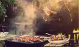 Fumul de grătar, un real pericol pentru sănătatea pielii tale. La ce pericole te expui?