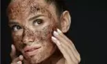 Care sunt beneficiile exfolierii tenului? Iată cele mai eficiente măști naturale care îți lasă pielea strălucitoare