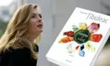 Cartea săptămânii: GRĂDINA DE STICLĂ de Tatiana Țîbuleac. Cartea care te va face să renunți definitiv la bancurile cu blonde