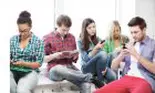 Adolescenții și tehnologia: 7 sfaturi utile pentru părinți