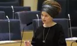 Amanda Lind, noul ministru al Culturii din Suedia, un politician nonconformist care șochează cu lookul să neconvențional