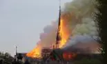 Incendiu la catedrala Notre-Dame din Paris. Flăcările au distrus acoperișul și una dintre turle