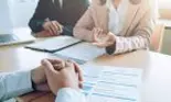 Peste 200.000 de români și-au căutat un loc de muncă în primele trei luni ale anului. Joburile din retail, banking și servicii, cele mai căutate de candidați