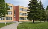 Un elev a sărit de la fereastra clasei, de la etajul 2