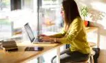 Angajatorii din tehnologie, e-commerce și consultanță – cei mai flexibili în privința ideii de muncă remote. Middle managerii și IT-iștii sunt angajații care lucrează cel mai mult de acasă