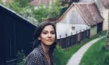 Dana Rogoz: „Înainte să rămân însărcinată, plângeam gândindu-mă că nu e ok să fiu mamă înainte să am realizări de care să fiu mândră”