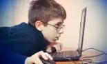 Dependența de internet la copii: nu mănâncă și nu dorm de dragul de a fi on line
