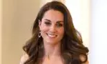 A purtat rochia cu fața în spate? Ținuta cu care Kate Middleton a stârnit din nou controverse