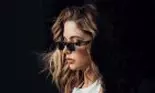 Actrița Ashley Benson și-a tatuat pe trup inițialele iubitei ei, Cara Delevingne