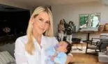 Claire Holt a vorbit despre nașterea fiului ei: „A fost incredibil de dureros”