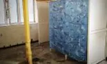 Gândaci, saltele rupte și mizerabile, grupuri sanitare aflate într-o stare jalnică. Acestea sunt condițiile de cazare în două internate din Turnu Măgurele