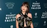 S-a zvonit că s-au despărțit, dar sunt mai fericiți decât niciodată! Cum au fost fotografiați Dakota Johnson și Chris Martin?