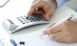 Cu 718 euro pe lună, angajații din banking sunt pe penultimul loc din regiune, atunci când vine vorba de salarii