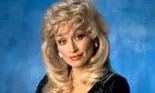 Cum arată astăzi Dolly Parton? Operațiile estetice i-au distrus frumusețea naturală: „E adevărat că arăt artificial, dar sunt…”