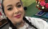 Ea este cea mai sexy cântăreață de muzică populară din România. Imaginile cu ea în costum de baie au încins atmosfera în mediul virtual