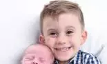 Un băiețel de 6 ani și-a salvat mama însărcinată