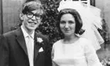 Cum arată și cu ce se ocupă copiii regretatului Stephen Hawking? Mezinul se zvonește că nu este fiul lui biologic!