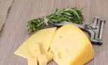 Cascaval toxic: semnele care iti arata ca un cascaval e toxic