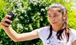 Lecția de voință cu Paula, fetița care la 13 ani e stâlpul familiei