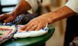 Cum să îți răsfeți bunica de 8 martie: cele mai inspirate cadouri