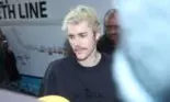 Justin Bieber: Bodyguarzii îi verificau pulsul în mijlocul nopții din cauza consumului de droguri