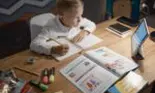 (P)  O necesitate, nu un moft: De ce sa îl înscrii pe cel mic la cursuri de engleză pentru copii?