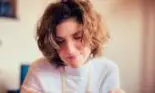 Scriitoarea și regizoarea Chris Simion, mesaj dur către autorități: „Ați descoperit că virusul SARS-COV 2 are rău de înălțime?'
