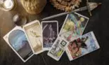 Tarot: un joc de-a ghici viitorul? De-a înțelege prezentul? Ne oferă un sens existenței?